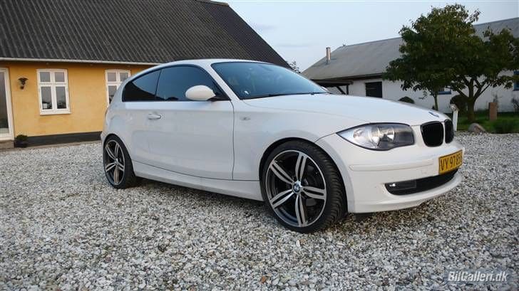 2010 BMW 135 with 19x8.5 Raplica M6 m325 wheels
