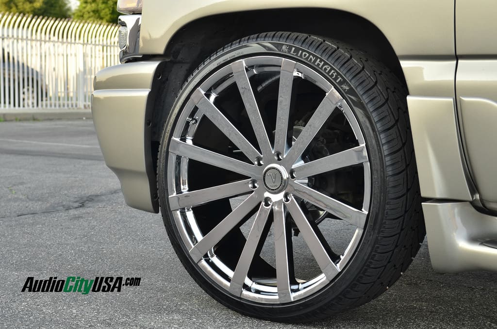 2002 GMC Yukon with 26x10 Velocity VW 12 wheels