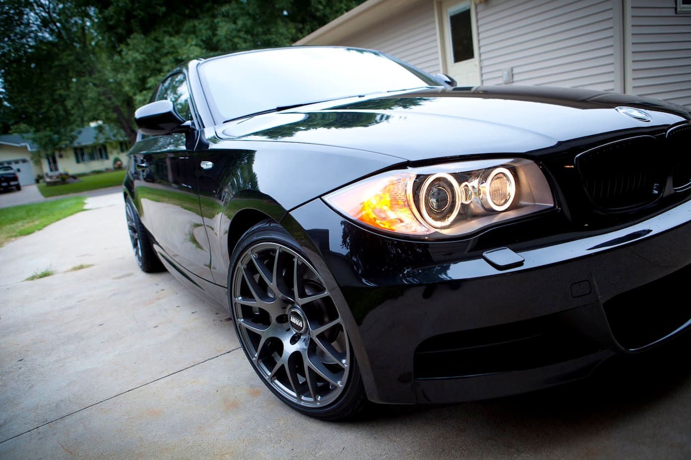 2011 BMW 135 with 18x8.5 VMR V710 wheels