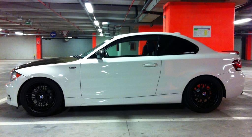 2009 BMW 135 with 18x8.5 Apex ARC-8 wheels