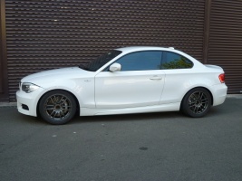 2010 BMW 135 with 17x8 Sparco Tarmac wheels