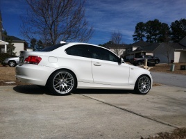 2010 BMW 128 with 19x8.5 VMR VB3 wheels