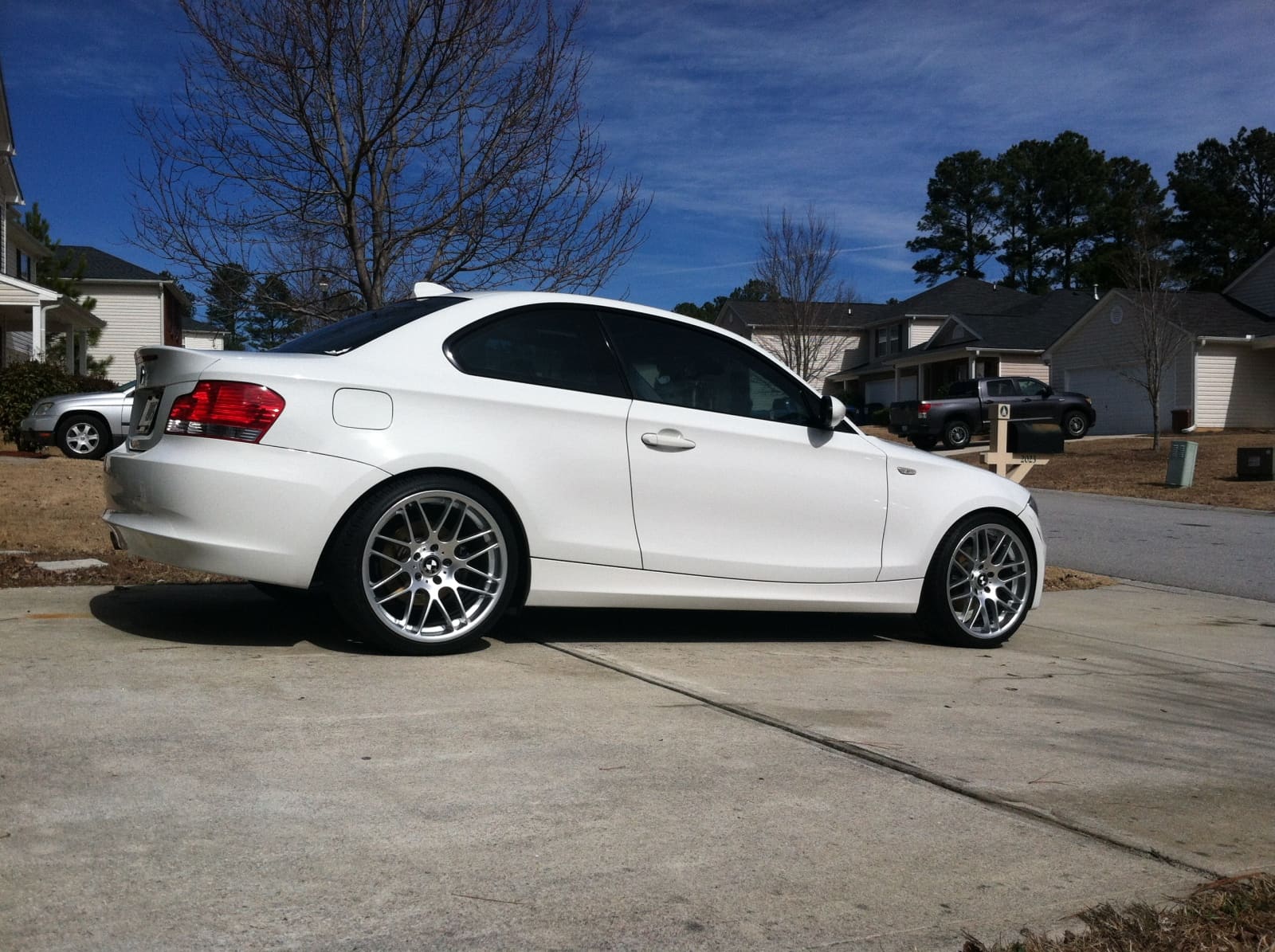 2010 BMW 128 with 19x8.5 VMR VB3 wheels