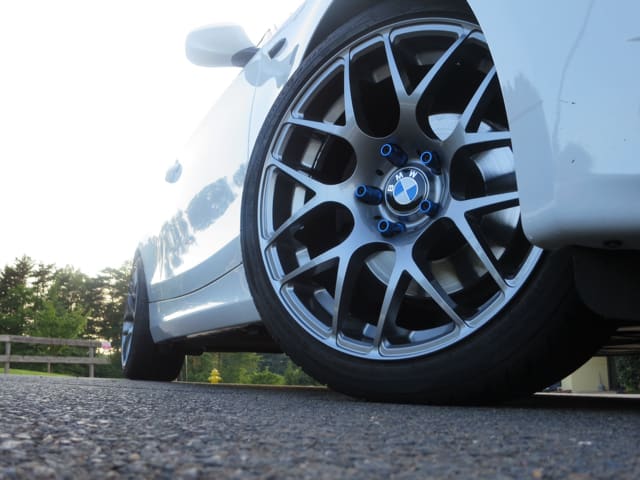 2010 BMW 128 with 18x8.5 VMR 710 wheels