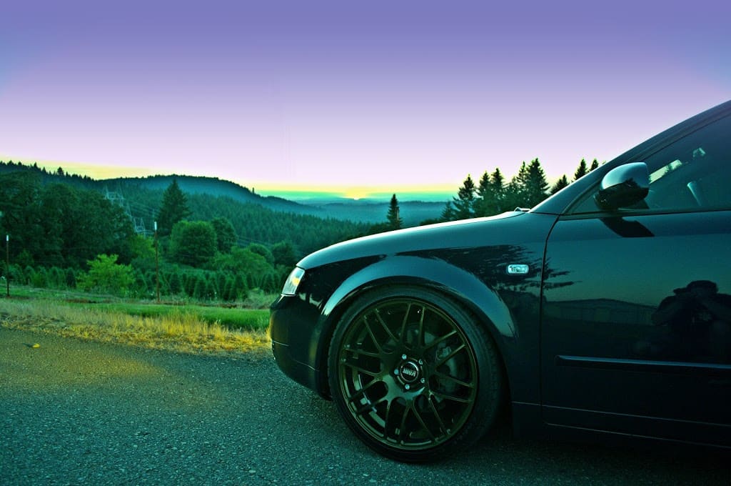 2006 Audi A4 with 19x8.5 VMR v718 wheels