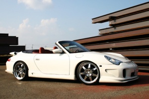 2004 Porsche 996 with 19x8.5 Hyper Forged HF111 wheels