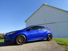 2013 Ford Focus ST with 18x8.5 Avant Garde M310 wheels