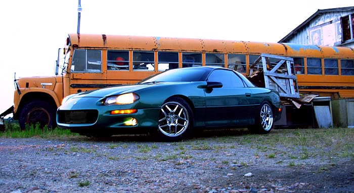 2001 Chevrolet Camaro with 17x9.5 wheels