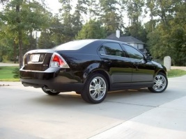 2006 Ford Fusion with 18x7.5 Devino Duel wheels