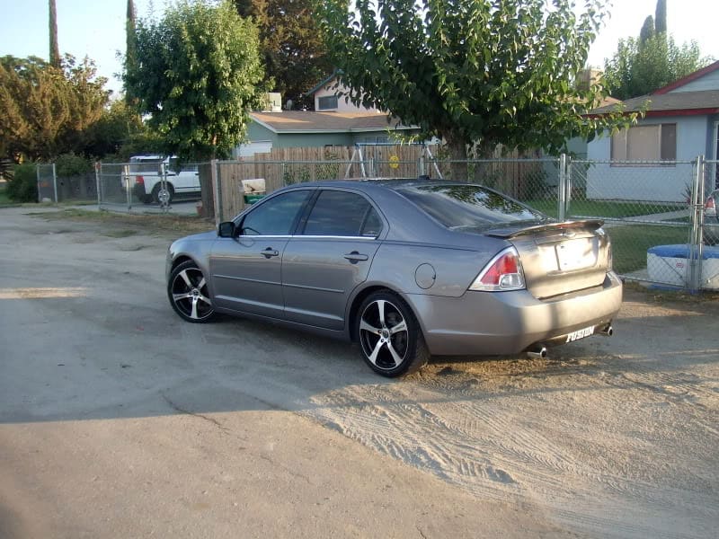 2008 Ford Fusion with 18x7.5 Nascar Sonomas wheels
