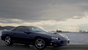 2001 Chevrolet Camaro with 17x8.5 OE wheels