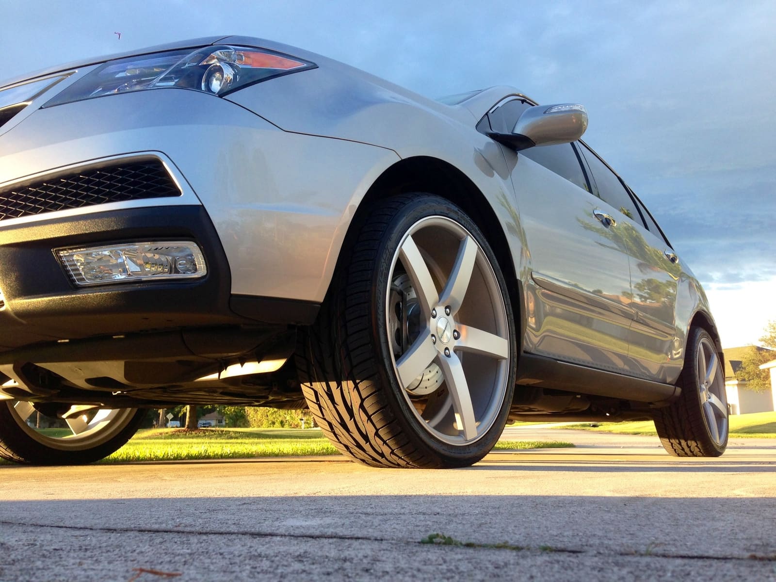 2010 Acura MDX with VOSSEN CV3 wheels
