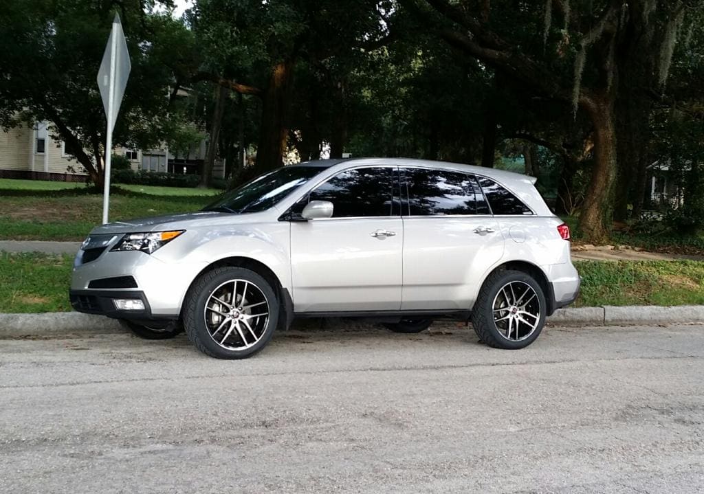 2011 Acura MDX with 20x8.5 wheels