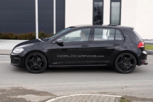 2015 Volkswagen e-Golf with 19x8 VW TALLADEGAS wheels