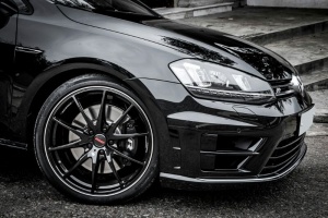 2015 Volkswagen Golf GTI with 19x8 VOLK RACING G25 wheels