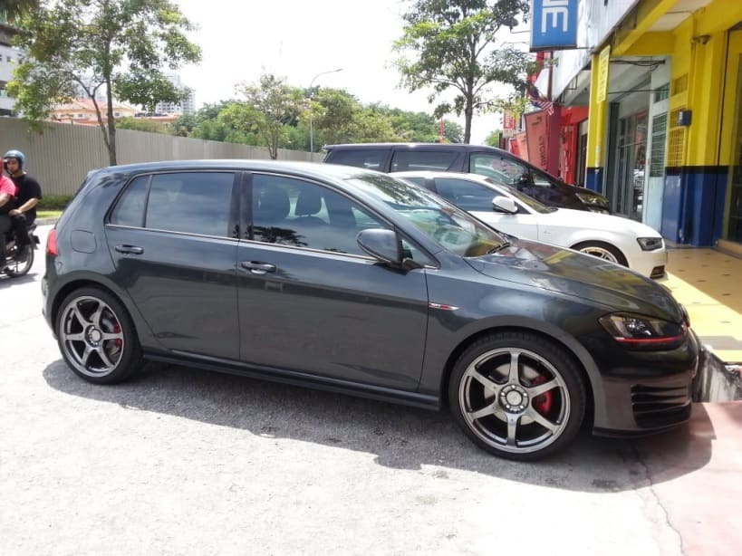 2015 Volkswagen Golf GTI with 19x8.5 VOLK RACING G2 wheels