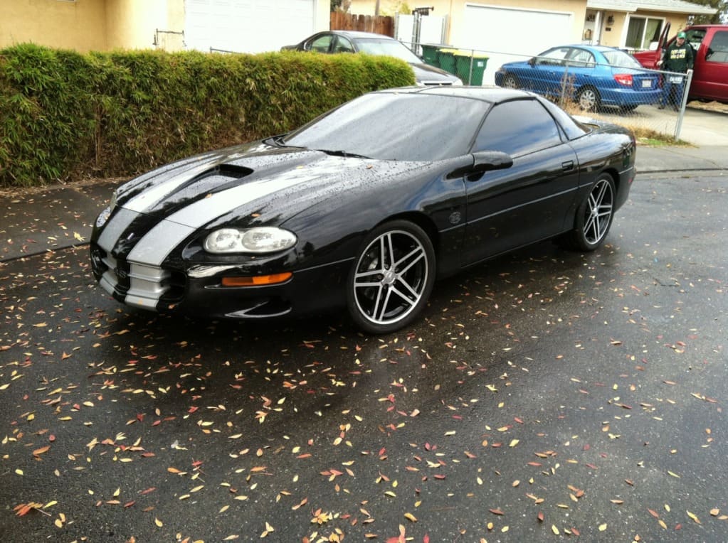 2000 Chevrolet Camaro with 19x10 OE wheels