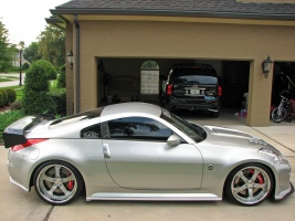 2005 Nissan 350Z with 20x9 COR Forged Condord wheels