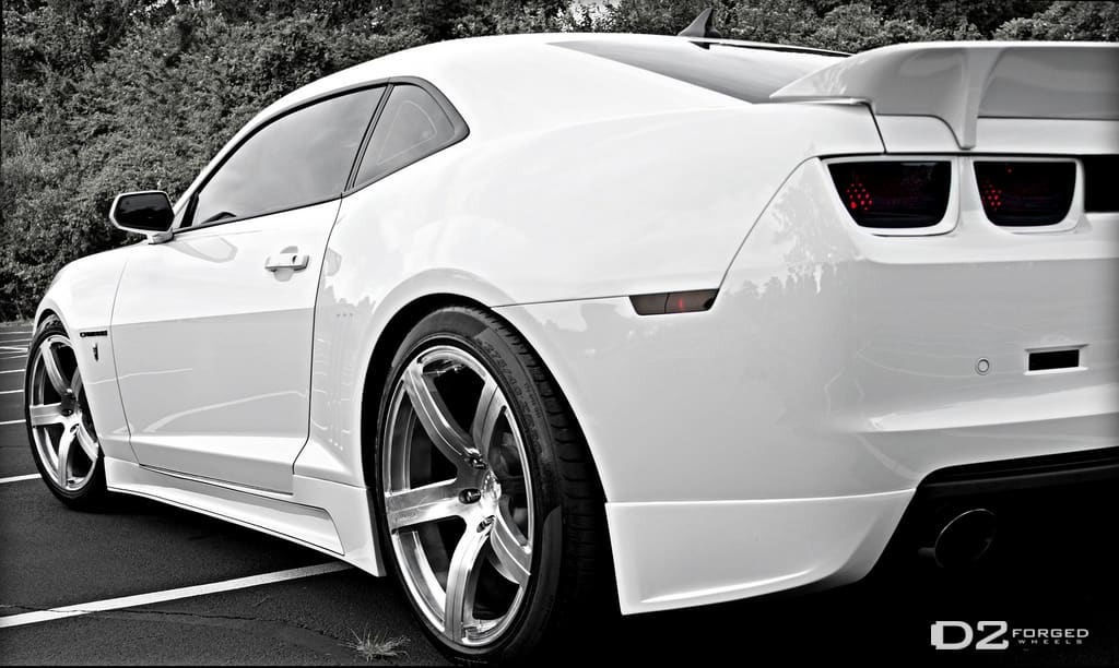 2011 Chevrolet Camaro with 20x9 D2Forged MB2 wheels