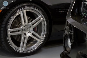 2012 Chevrolet Camaro with 22x9.5 Modulare C11 wheels