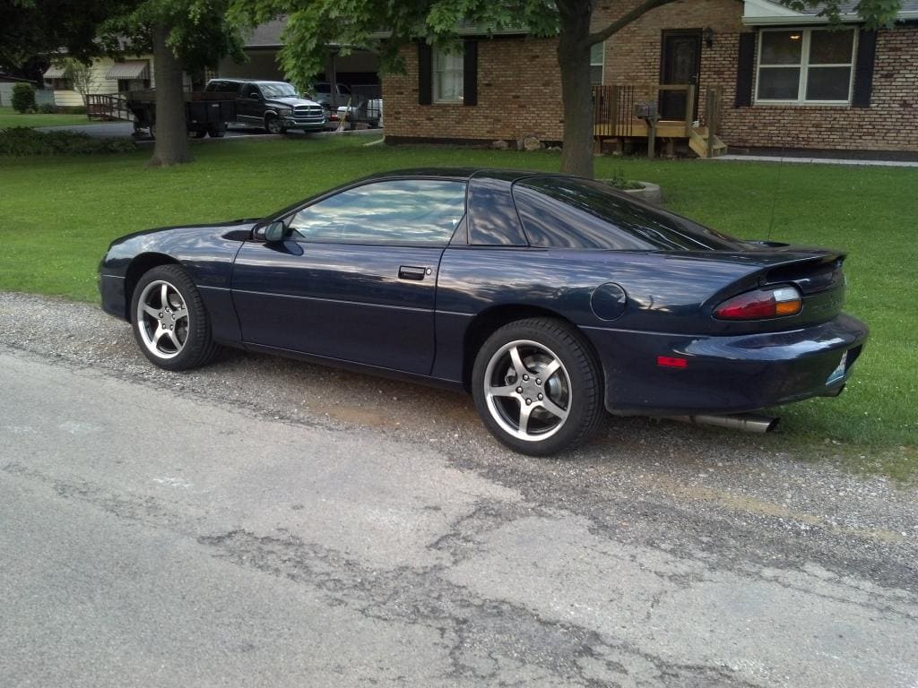 2000 Chevrolet Camaro with 17x9.5 C5 DD wheels
