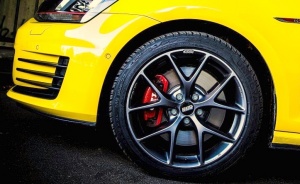 2015 Volkswagen Golf GTI with 18x8 BBS SR wheels