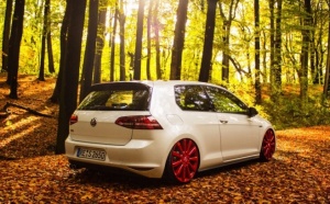 2015 Volkswagen Golf GTI with 20x8.5 MAYBACH 11 SPOKE wheels