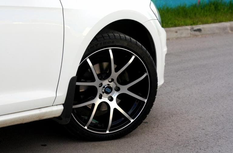 2015 Volkswagen Golf GTI with 18x8 ENKEI M52 wheels
