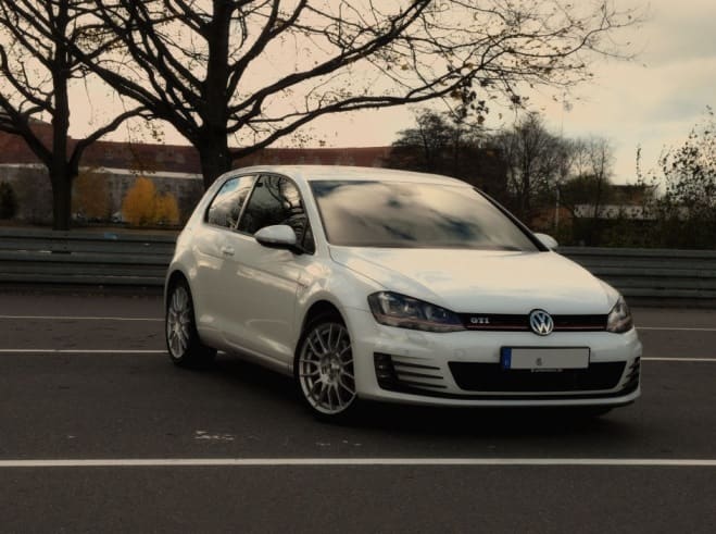 2015 Volkswagen Golf GTI with 18x7.5 ATS STREETRACE wheels