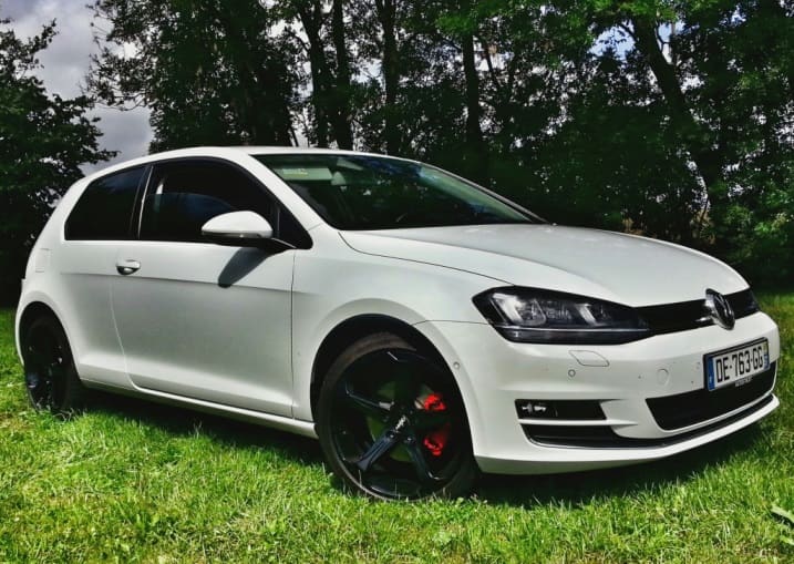 2015 Volkswagen Golf GTI with 18x8 OXIGIN PANTHER wheels