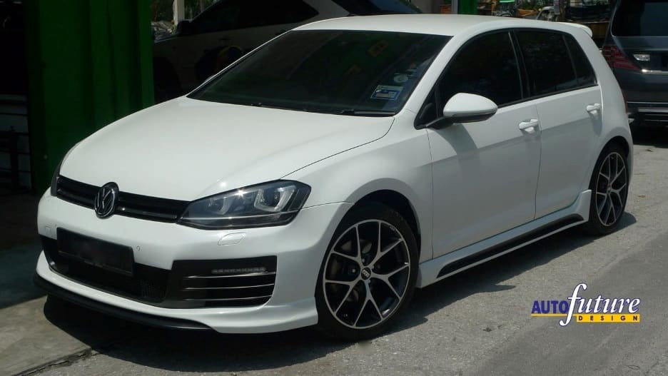 2015 Volkswagen Golf GTI with 18x8 BBS SR wheels
