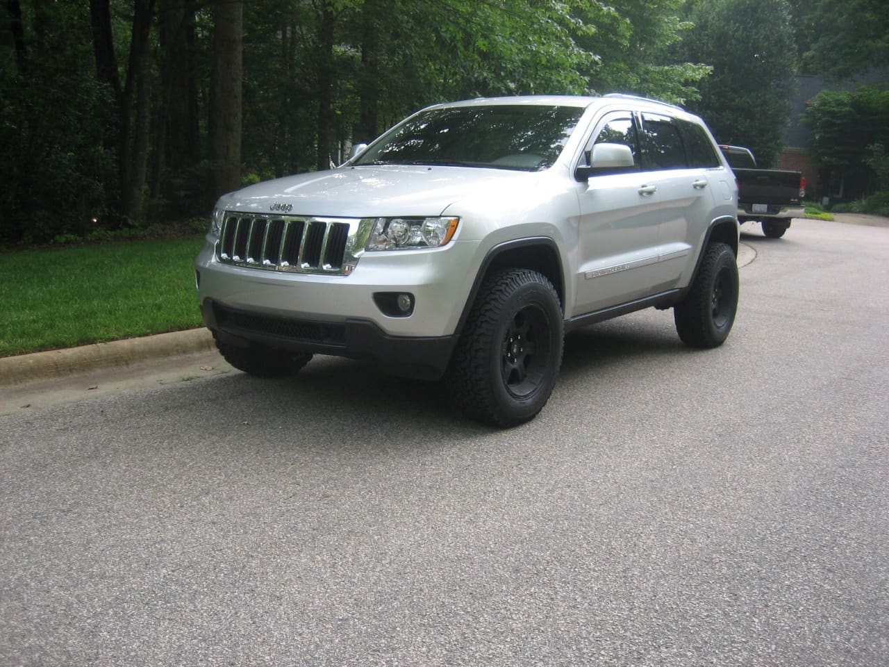 2008 Jeep Grand Cherokee with Pro Comp 7089 wheels