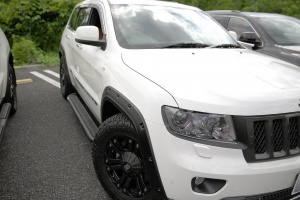 2014 Jeep Grand Cherokee with 18x9 KMC XD778 Monster B wheels