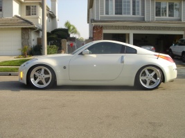 2007 Nissan 350Z with 19x9.5 Work Wheels Equip wheels