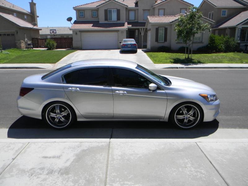 2012 Honda Accord with 20x8.5 Velocity wheels