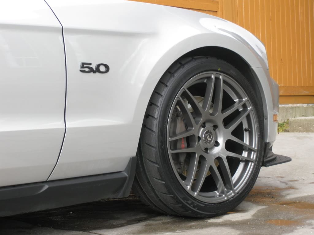2012 Ford Mustang with 20x9 Forgestar F14 wheels