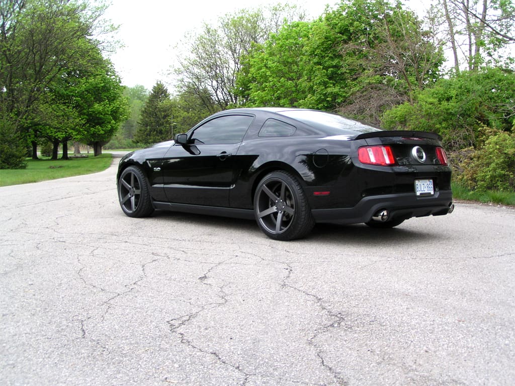 2012 Ford Mustang with 20x9 Vossen VVSCV3 wheels