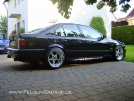 2000 BMW M5 with 18x10 O.Z. Mito wheels