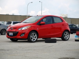 2013 Mazda Mazda2 with 15x7 wheels