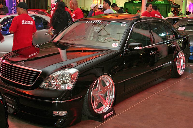 2002 Lexus LS 430 with 20x9.5 Leon Hardiritt Orden wheels