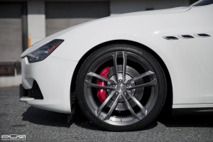 2014 Maserati Ghibli with 21x9 PUR RS07 wheels