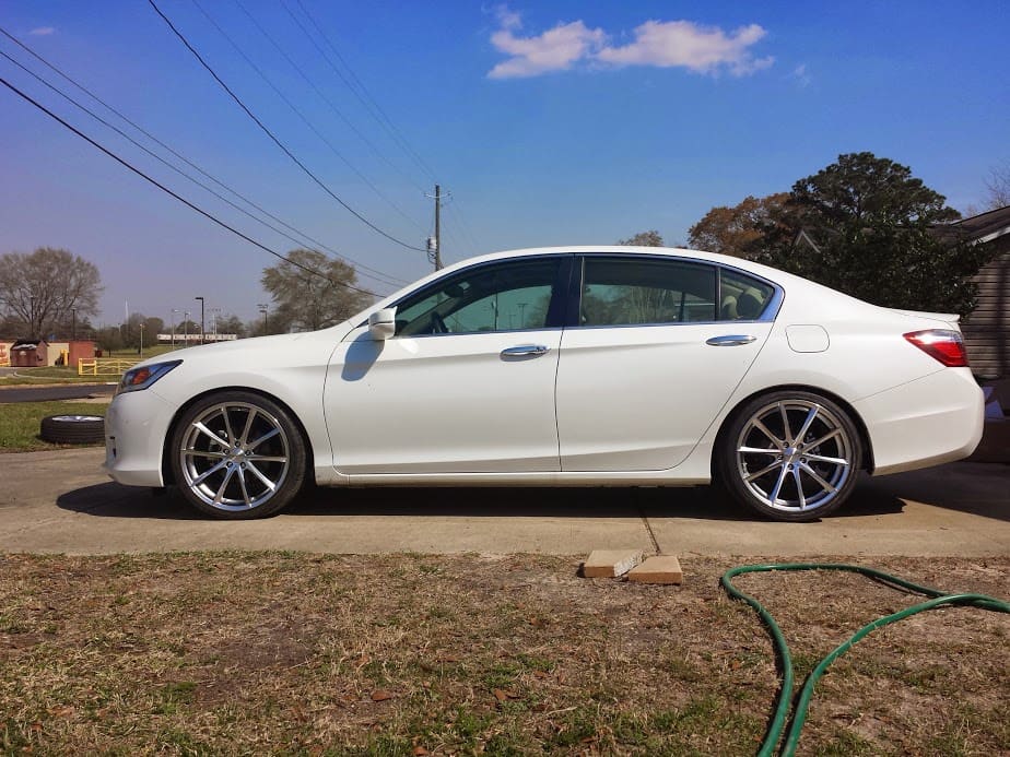 2012 Honda Accord with 20x8.5 Ace Alloy Convex wheels