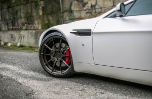 2014 Aston Martin V8 Vantage with 20x9 BRIXTON FORGED R10 wheels