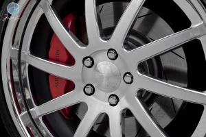 2014 Aston Martin DB9 with 21x9 Modulare H9 wheels