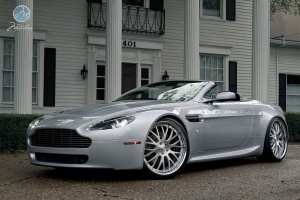 2013 Aston Martin V8 Vantage with 21x9 Modulare M24 3 wheels