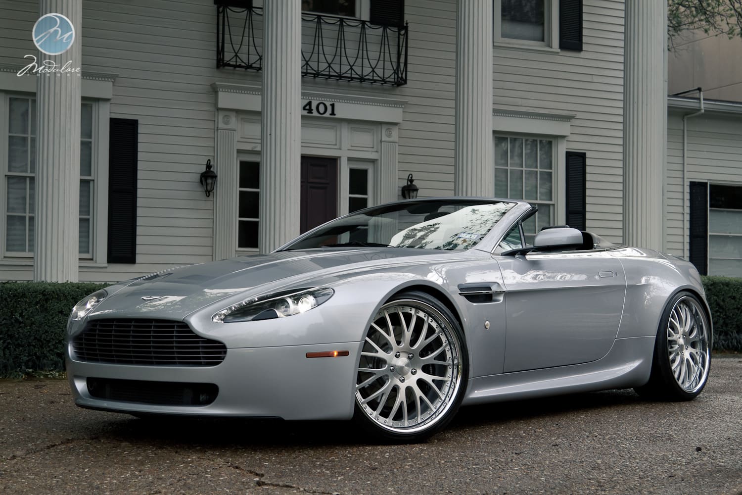 2013 Aston Martin V8 Vantage with 21x9 Modulare M24 3 wheels