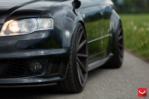 2008 Audi RS 4 with 20x10.5 Vossen CVT wheels