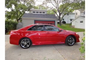 2011 Toyota Camry with 18x7.5 Velocity VW825 wheels