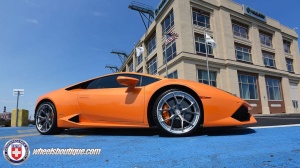 2015 Lamborghini Huracan with 20x9 HRE S101 wheels