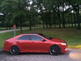 2013 Toyota Camry with 19x9.5 Vardoven Forme9 wheels